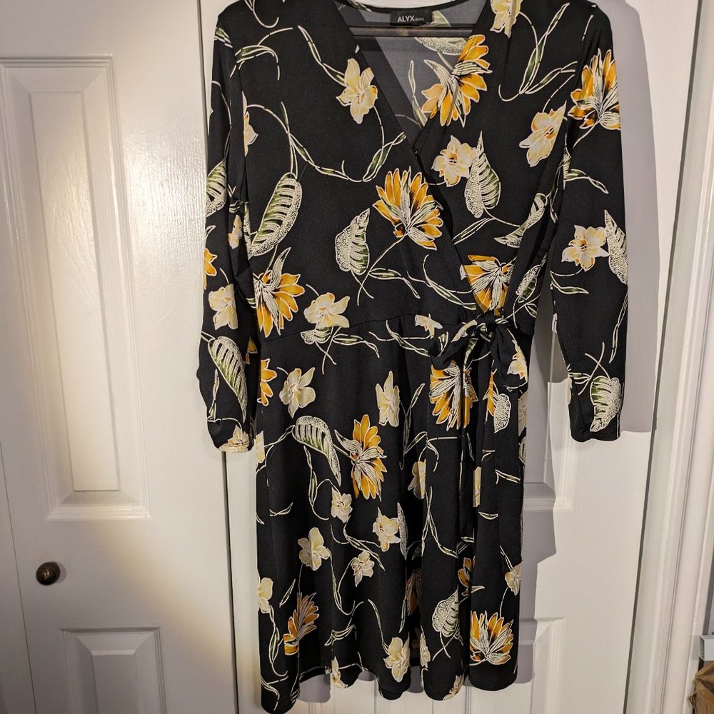 Alyx faux wrap dress - size XL
